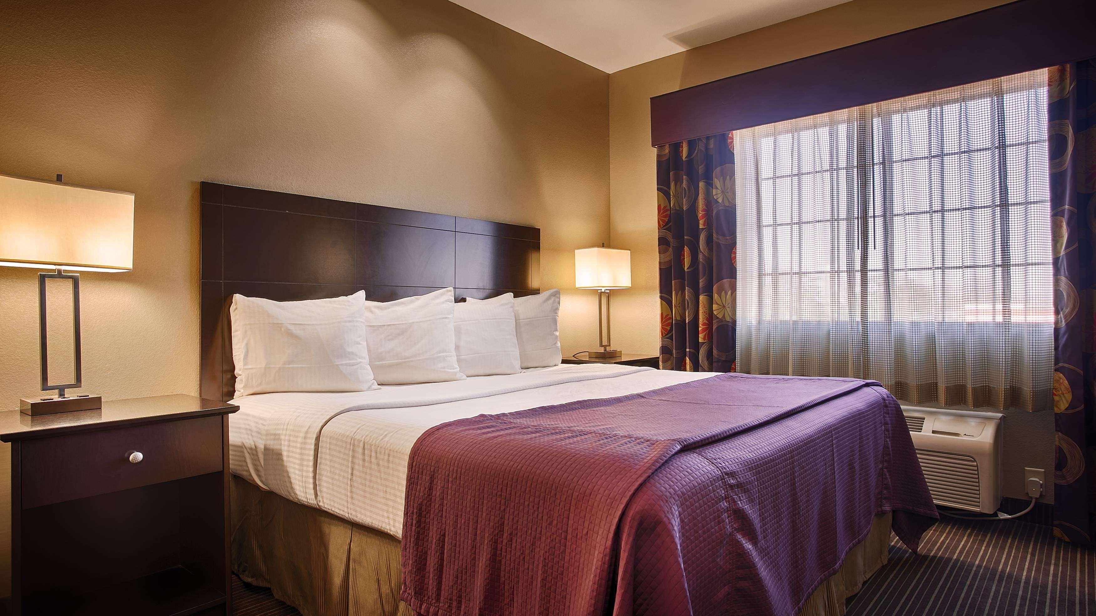 Best Western Giddings Inn & Suites Exterior photo