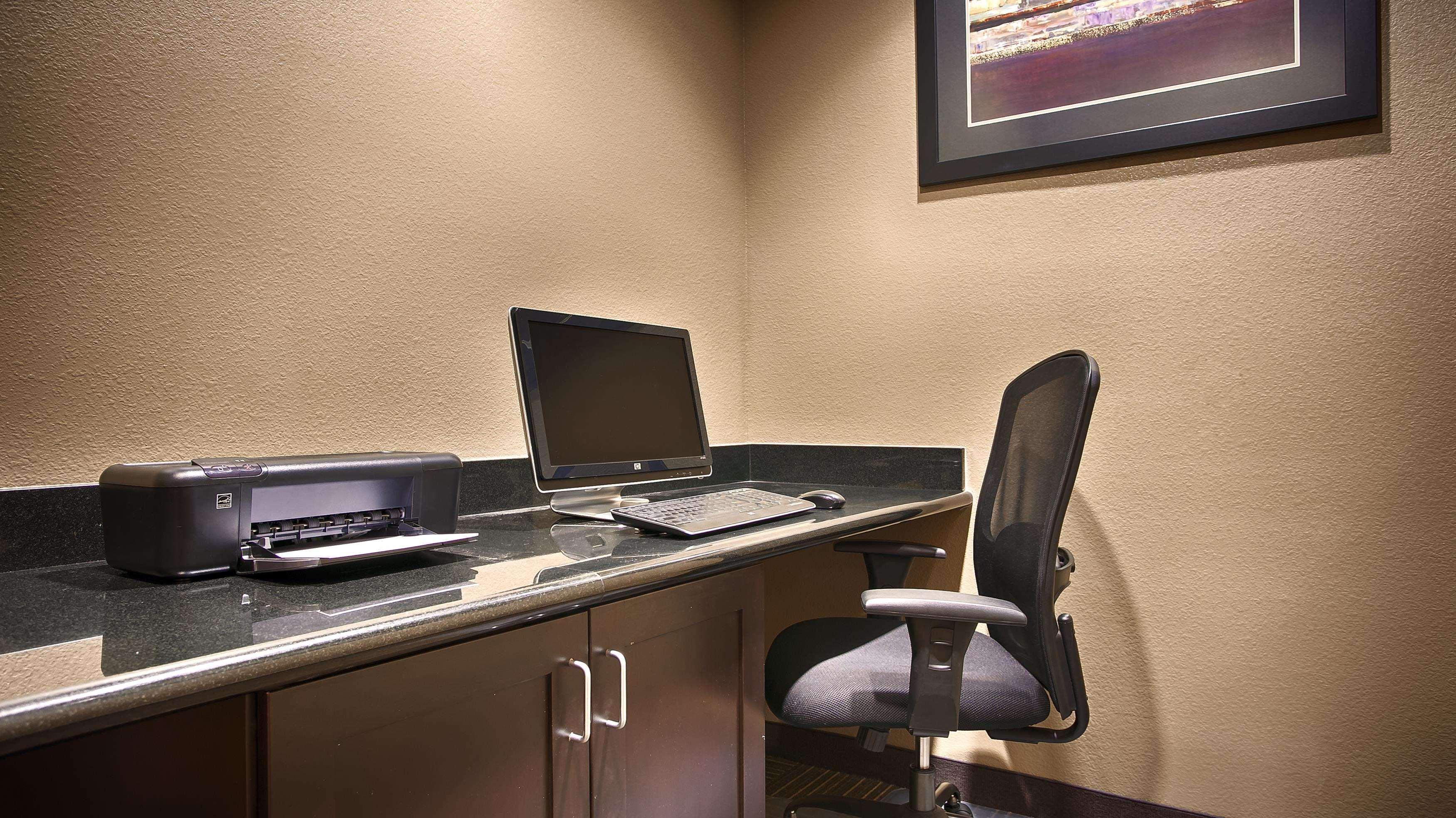 Best Western Giddings Inn & Suites Exterior photo